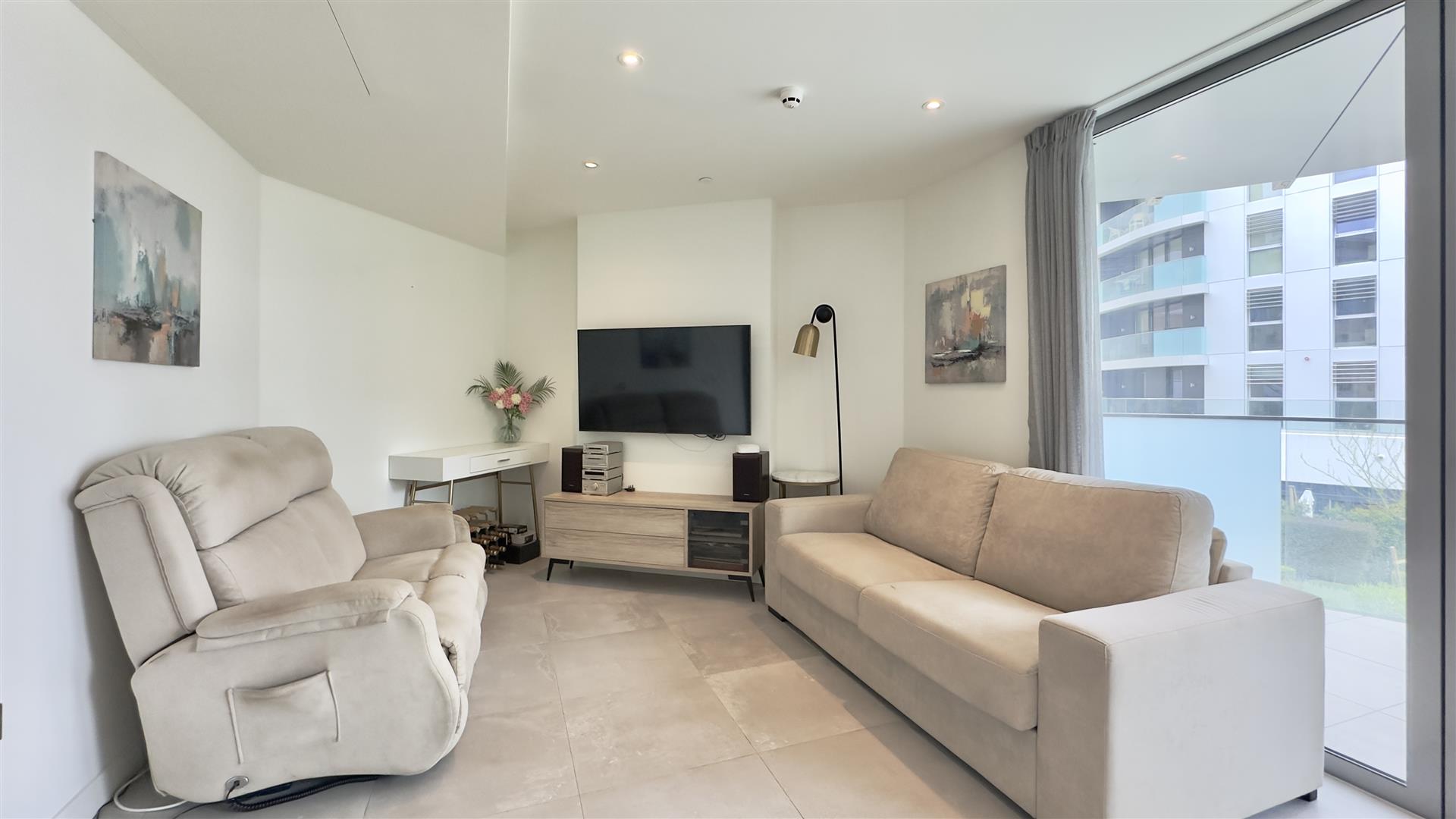 Image of Apartment - 1 Bedrooms - 1 Bathrooms for Sale in EuroCity-Gibraltar, Image 2